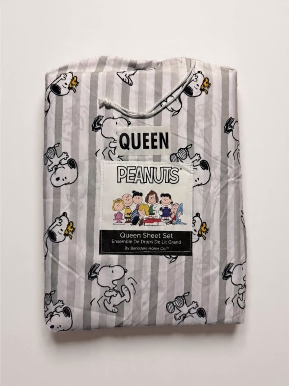 Peanuts Queen Sheet Set in Gray and White with Snoopy Print